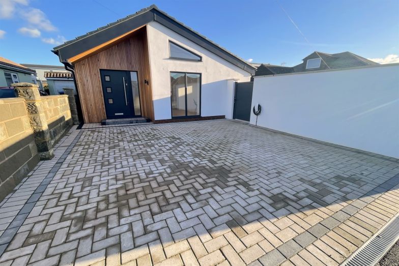 Piddinghoe Avenue, Peacehaven